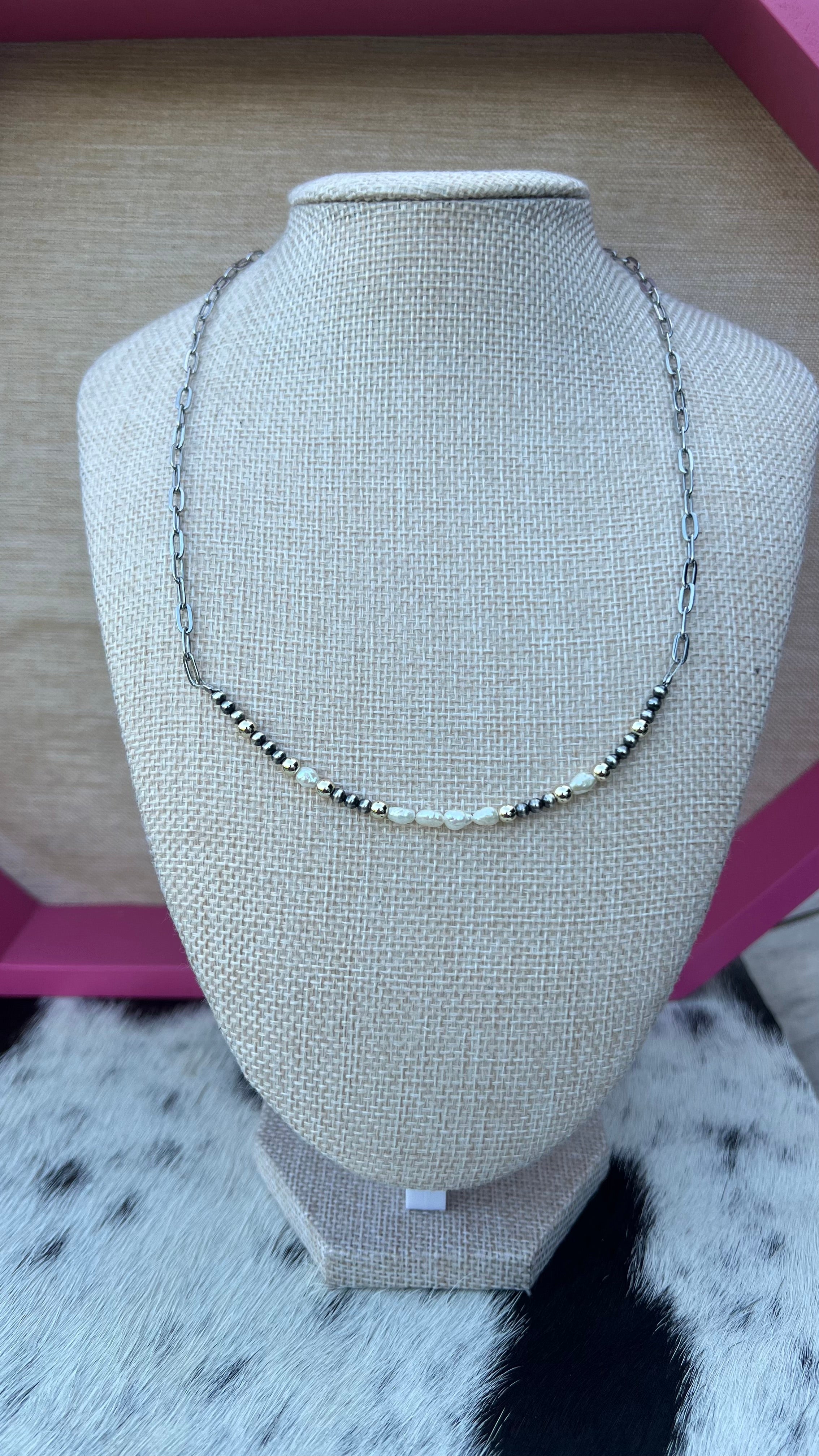 Pearl Drift Necklace